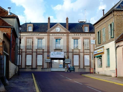 Couvreur Thorigny-sur-Oreuse